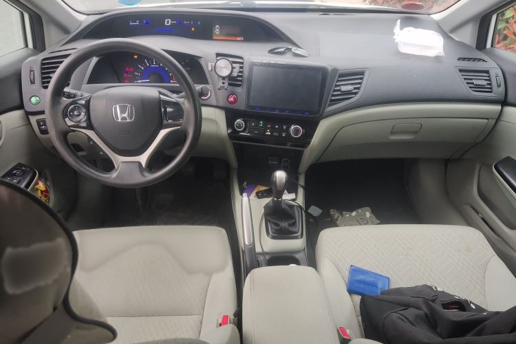 Used Honda Civic 2014 1.8L manual Comfort version Interior 2