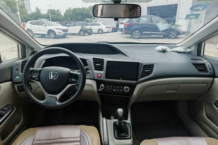 Used Honda Civic 2014 1.8L Manual Classic Edition Interior 2