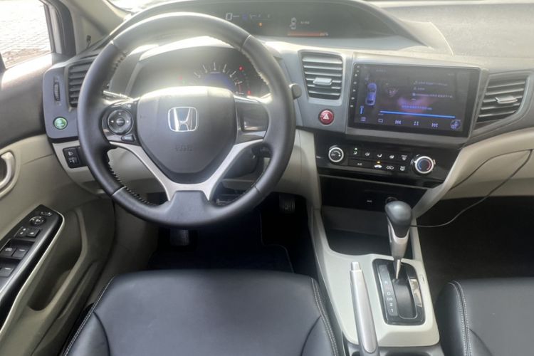 Used Honda Civic 2014 1.8L Automatic Classic Edition Interior 5