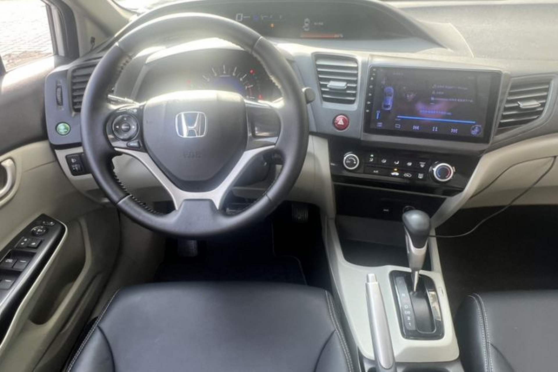 Used Honda Civic 2014 1.8L Automatic Classic Edition Interior 5