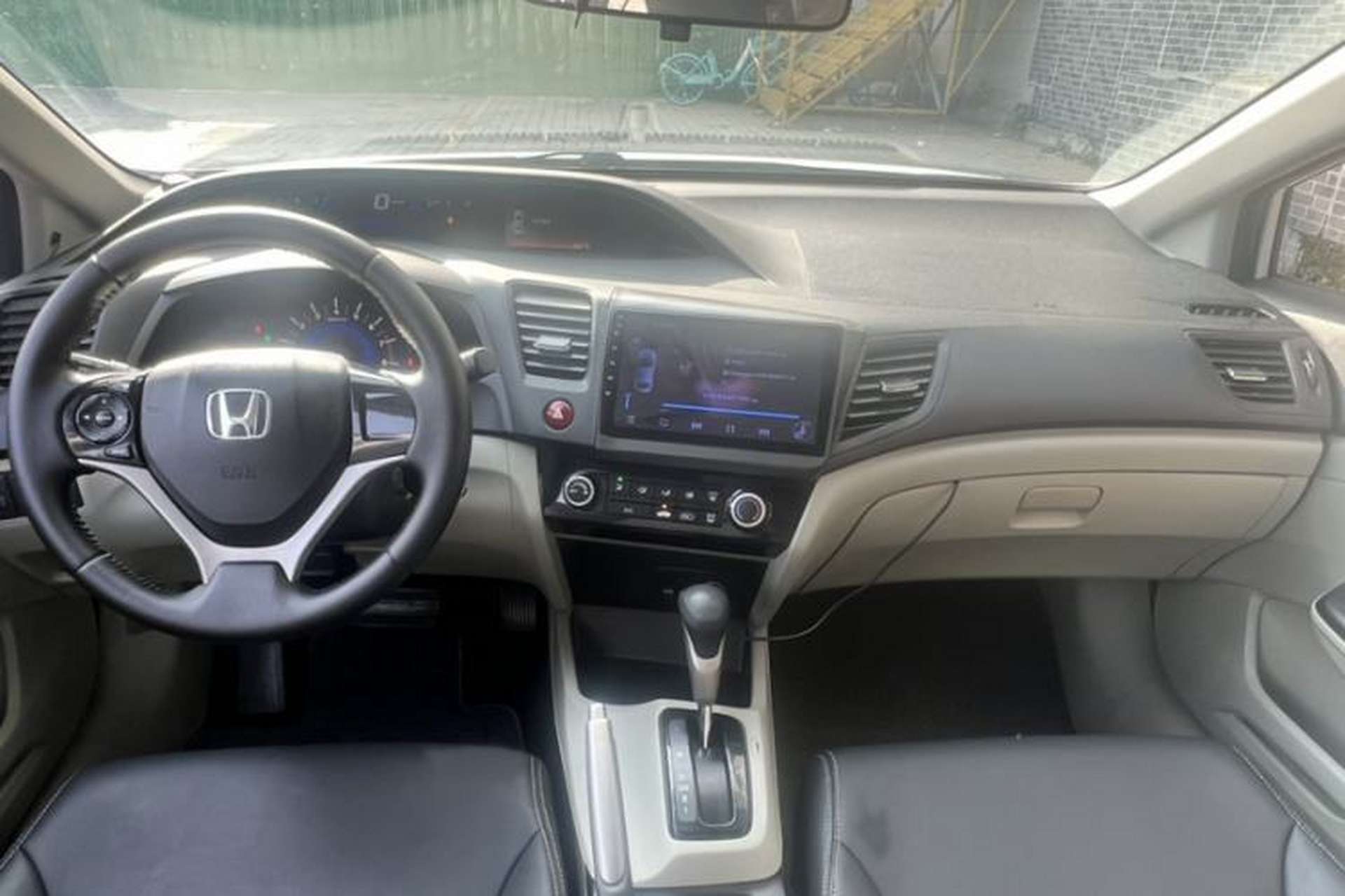 Used Honda Civic 2014 1.8L Automatic Classic Edition Interior 9