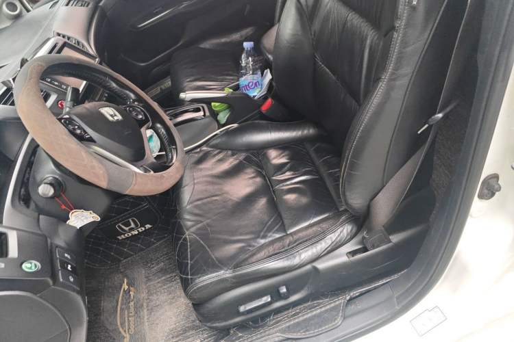 Used Honda Civic 2014 1.8L automatic luxury edition Left Front Seat