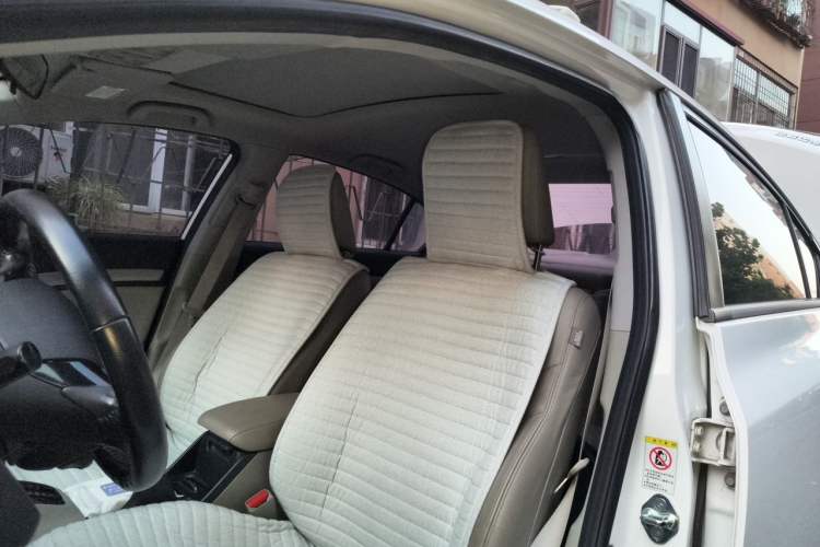 Used Honda Civic 2014 1.8L automatic luxury edition Left Front Seat