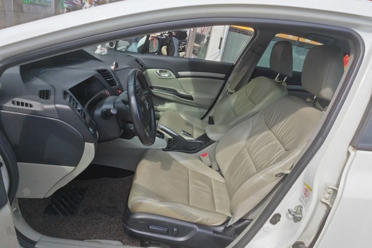 Used Honda Civic 2014 1.8L automatic luxury edition Left Front Seat