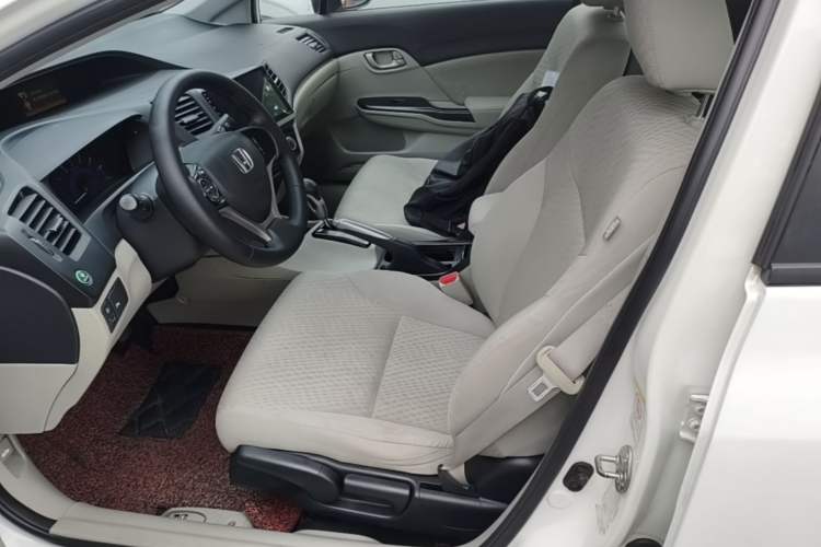 Used Honda Civic 2014 1.8L automatic comfort version Left Front Seat
