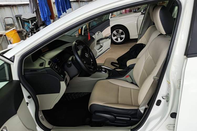 Used Honda Civic 2014 1.8L automatic comfort version Left Front Seat