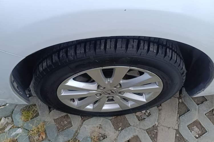 Used Honda Civic 2014 1.8L automatic comfort version Left Front Wheel Hub
