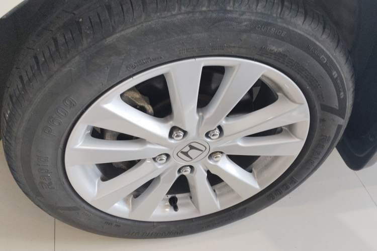 Used Honda Civic 2014 1.8L Automatic Classic Edition Left Front Wheel Hub