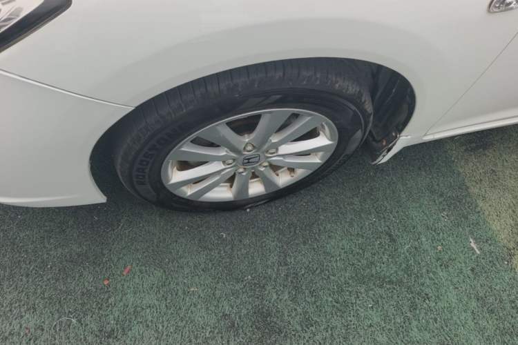 Used Honda Civic 2014 1.8L automatic comfort version Left Front Wheel Hub