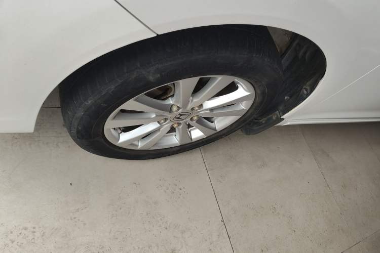 Used Honda Civic 2014 1.8L Automatic Classic Edition Left Front Wheel Hub