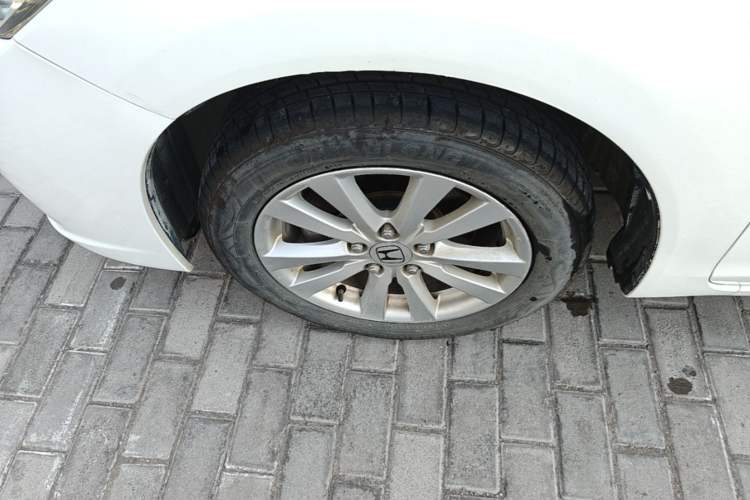 Used Honda Civic 2014 1.8L Automatic Classic Edition Left Front Wheel Hub
