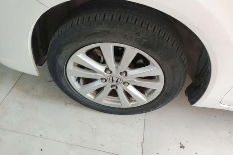 Used Honda Civic 2014 1.8L Manual Classic Edition Left Front Wheel Hub