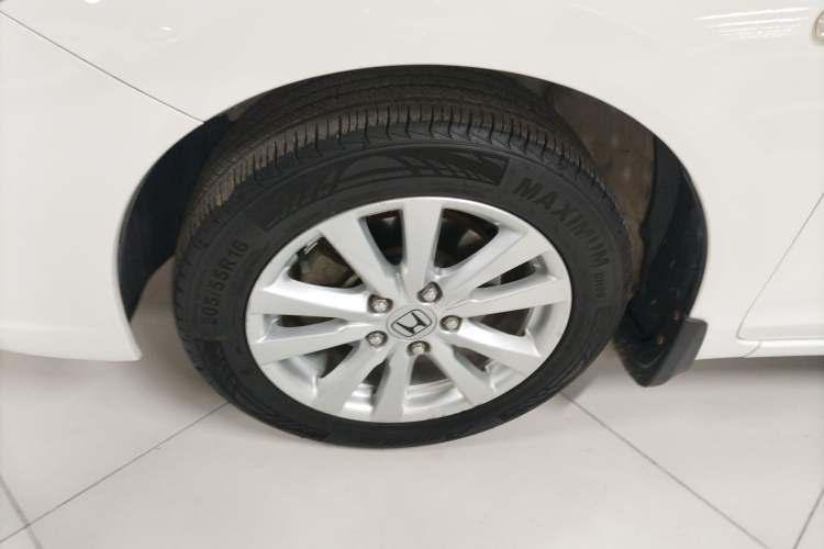 Used Honda Civic 2014 1.8L Automatic Classic Edition Left Front Wheel Hub