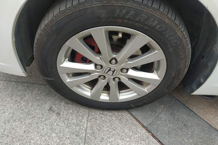 Used Honda Civic 2014 1.8L automatic comfort version Left Front Wheel Hub