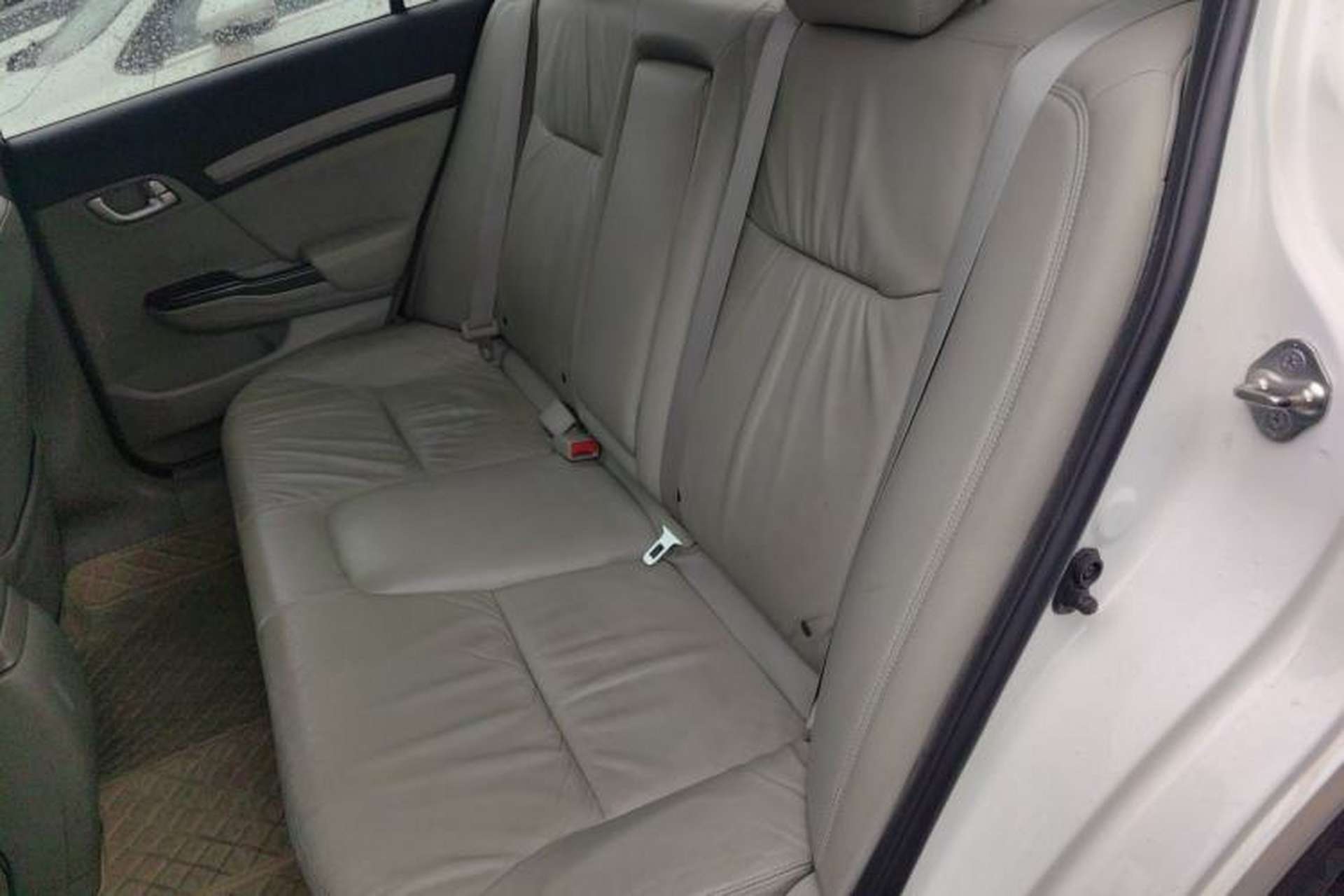 Used Honda Civic 2014 1.8L automatic luxury edition Left Rear Seat