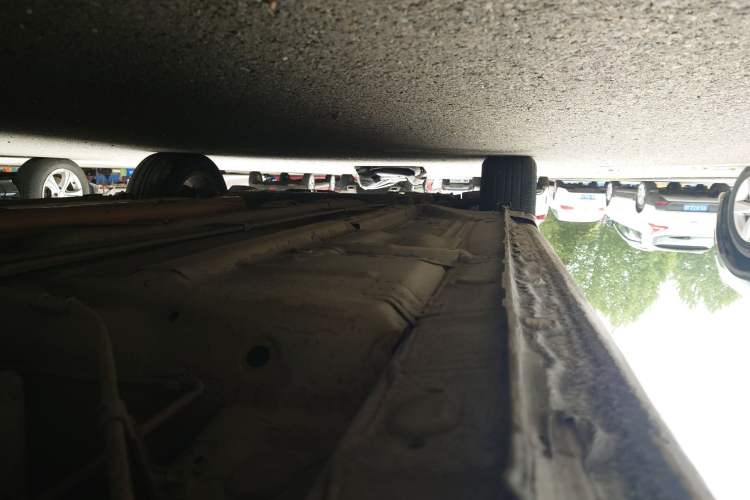 Used Honda Civic 2014 1.8L automatic comfort version Left Side Sill