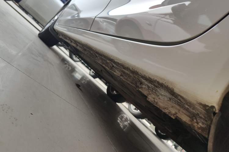 Used Honda Civic 2014 1.8L Automatic Classic Edition Left Side Sill