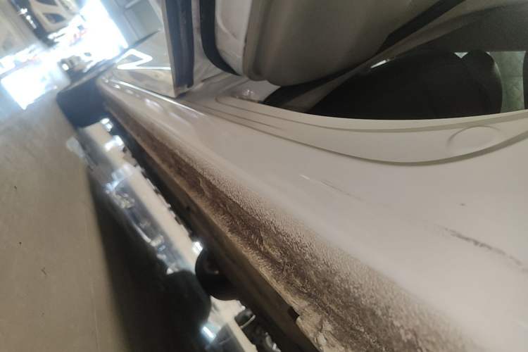 Used Honda Civic 2014 1.8L automatic comfort version Left Side Sill