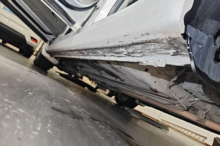 Used Honda Civic 2014 1.8L Automatic Classic Edition Left Side Sill