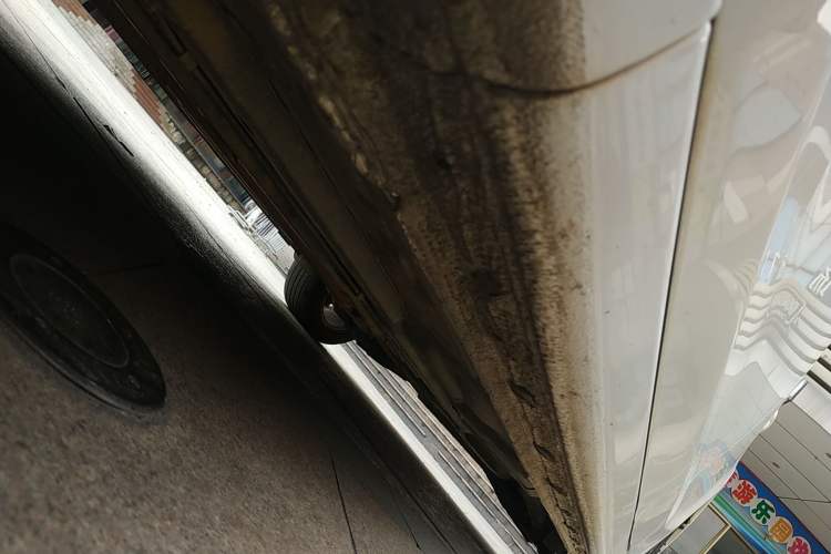 Used Honda Civic 2014 1.8L automatic comfort version Left Side Sill