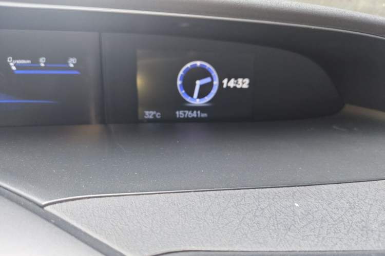 Used Honda Civic 2014 1.8L automatic comfort version Odometer Close Up