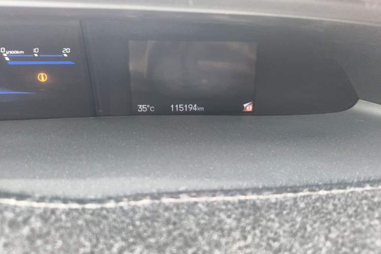 Used Honda Civic 2014 1.8L automatic comfort version Odometer Close Up