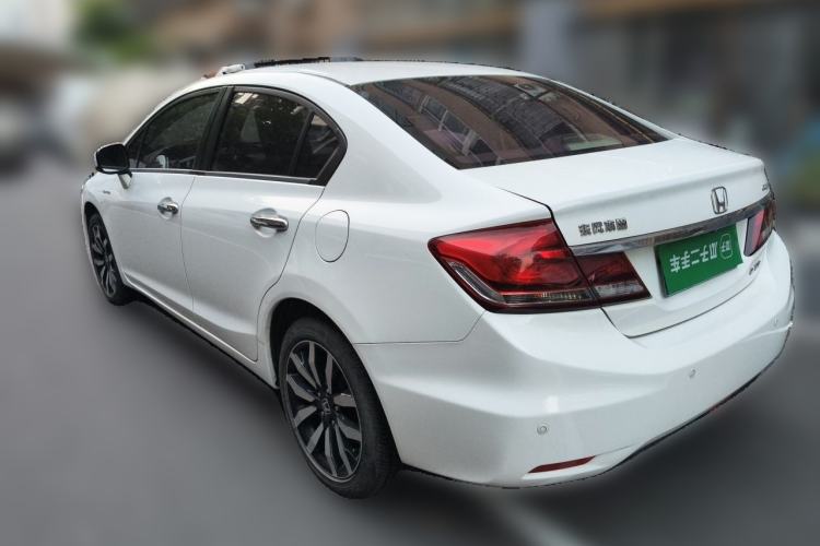 Used Honda Civic 2014 1.8L automatic luxury edition Rear Left 45 Deg