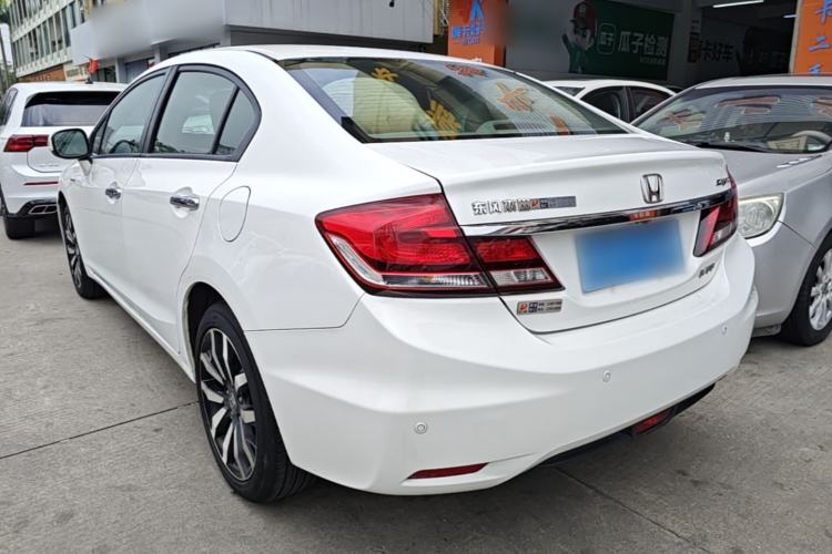 Used Honda Civic 2014 1.8L automatic luxury edition Rear Left 45 Deg