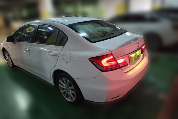 Used Honda Civic 2014 1.8L automatic comfort version Rear Left 45 Deg