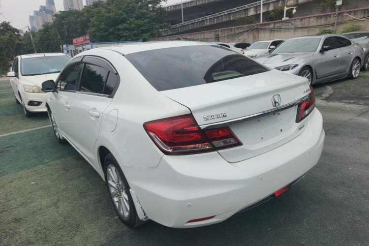Used Honda Civic 2014 1.8L automatic comfort version Rear Left 45 Deg