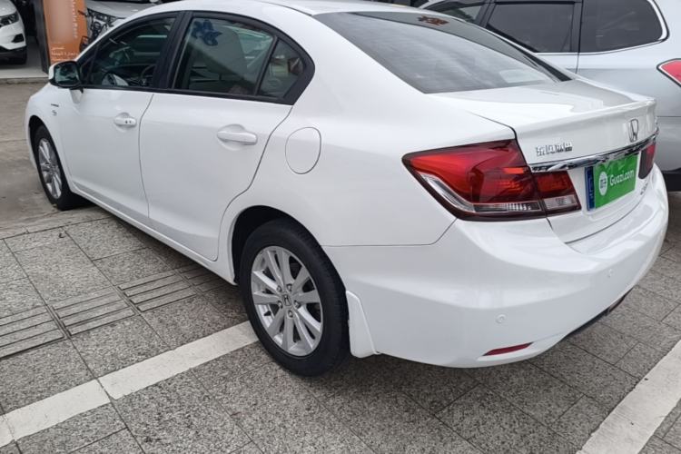 Used Honda Civic 2014 1.8L automatic comfort version Rear Left 45 Deg