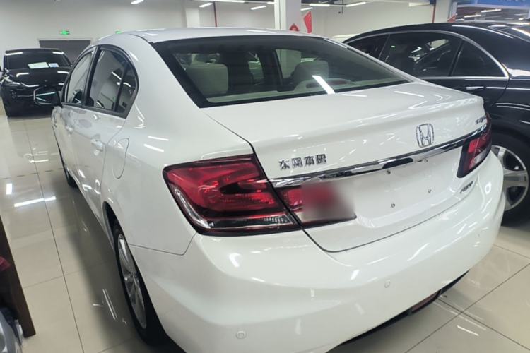 Used Honda Civic 2014 1.8L automatic comfort version Rear Left 45 Deg