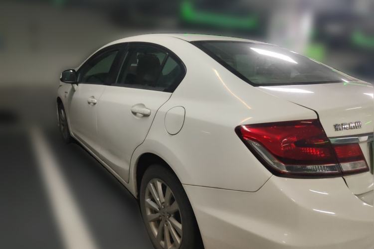 Used Honda Civic 2014 1.8L automatic comfort version Rear Left 45 Deg