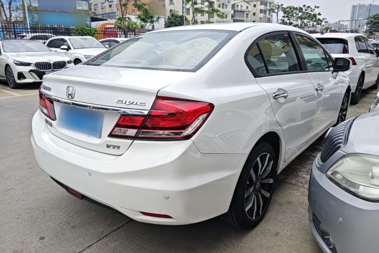 Used Honda Civic 2014 1.8L automatic luxury edition Rear Right 45 Deg