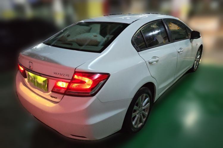 Used Honda Civic 2014 1.8L automatic comfort version Rear Right 45 Deg