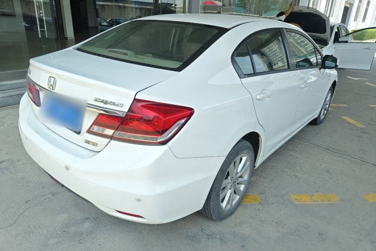 Used Honda Civic 2014 1.8L automatic comfort version Rear Right 45 Deg