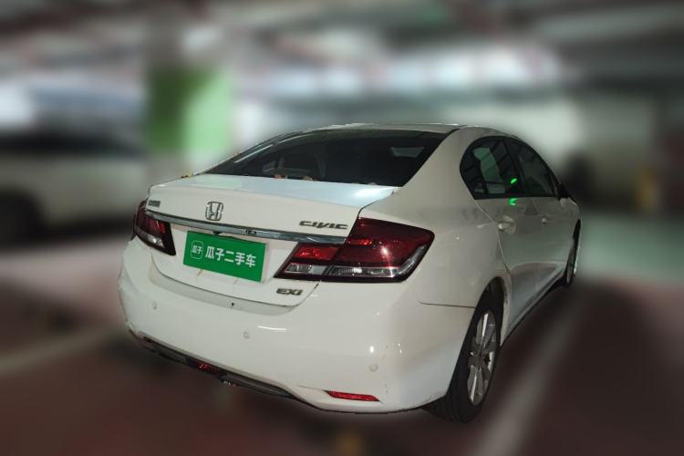 Used Honda Civic 2014 1.8L automatic comfort version Rear Right 45 Deg