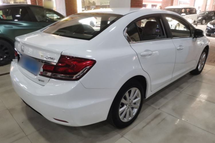 Used Honda Civic 2014 1.8L automatic comfort version Rear Right 45 Deg