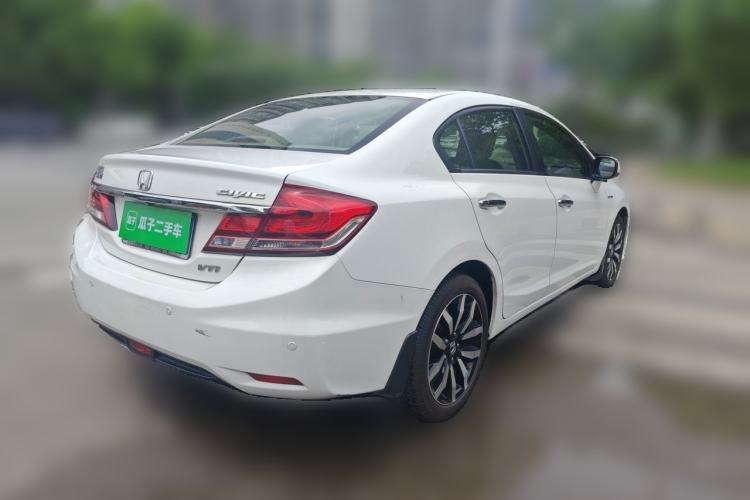Used Honda Civic 2014 1.8L automatic luxury edition Rear Right 45 Deg