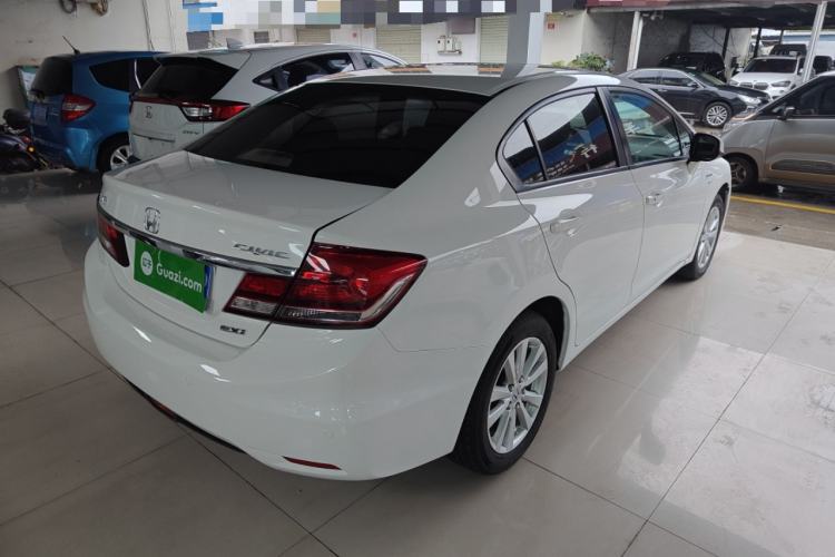 Used Honda Civic 2014 1.8L automatic comfort version Rear Right 45 Deg