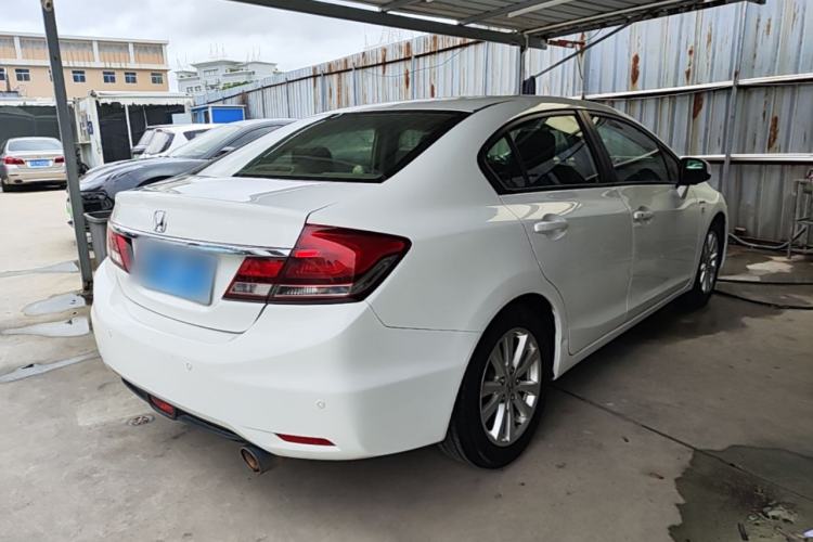 Used Honda Civic 2014 1.8L automatic comfort version Rear Right 45 Deg