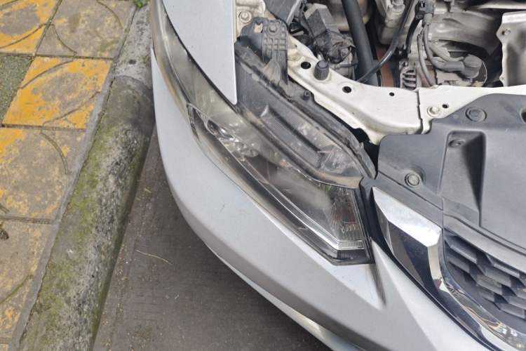 Used Honda Civic 2014 1.8L automatic comfort version Right Front Headlight