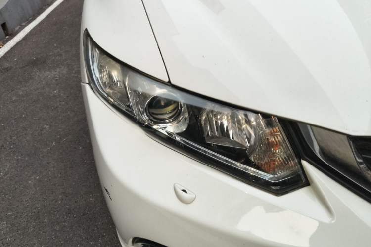 Used Honda Civic 2014 1.8L automatic luxury edition Right Front Headlight