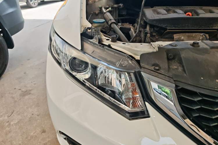 Used Honda Civic 2014 1.8L automatic comfort version Right Front Headlight