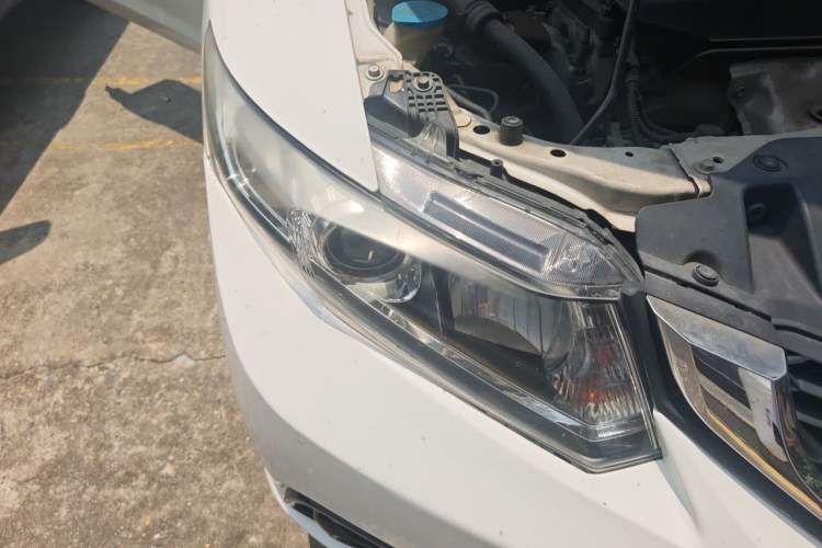 Used Honda Civic 2014 1.8L automatic comfort version Right Front Headlight