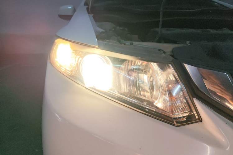 Used Honda Civic 2014 1.8L automatic comfort version Right Front Headlight