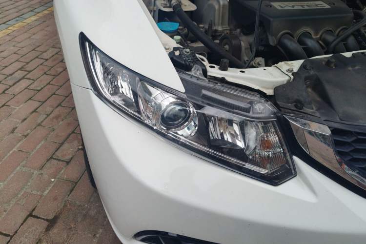 Used Honda Civic 2014 2.4L manual Si Right Front Headlight