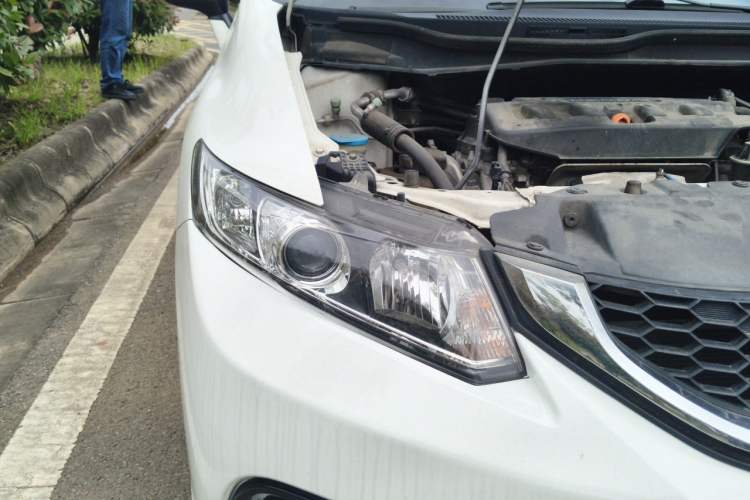 Used Honda Civic 2014 1.8L automatic comfort version Right Front Headlight