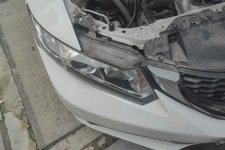 Used Honda Civic 2014 1.8L automatic comfort version Right Front Headlight