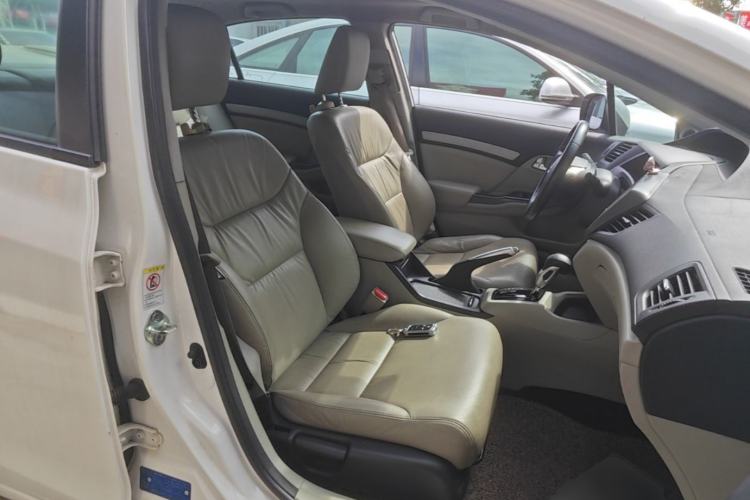 Used Honda Civic 2014 1.8L automatic luxury edition Right Front Seat
